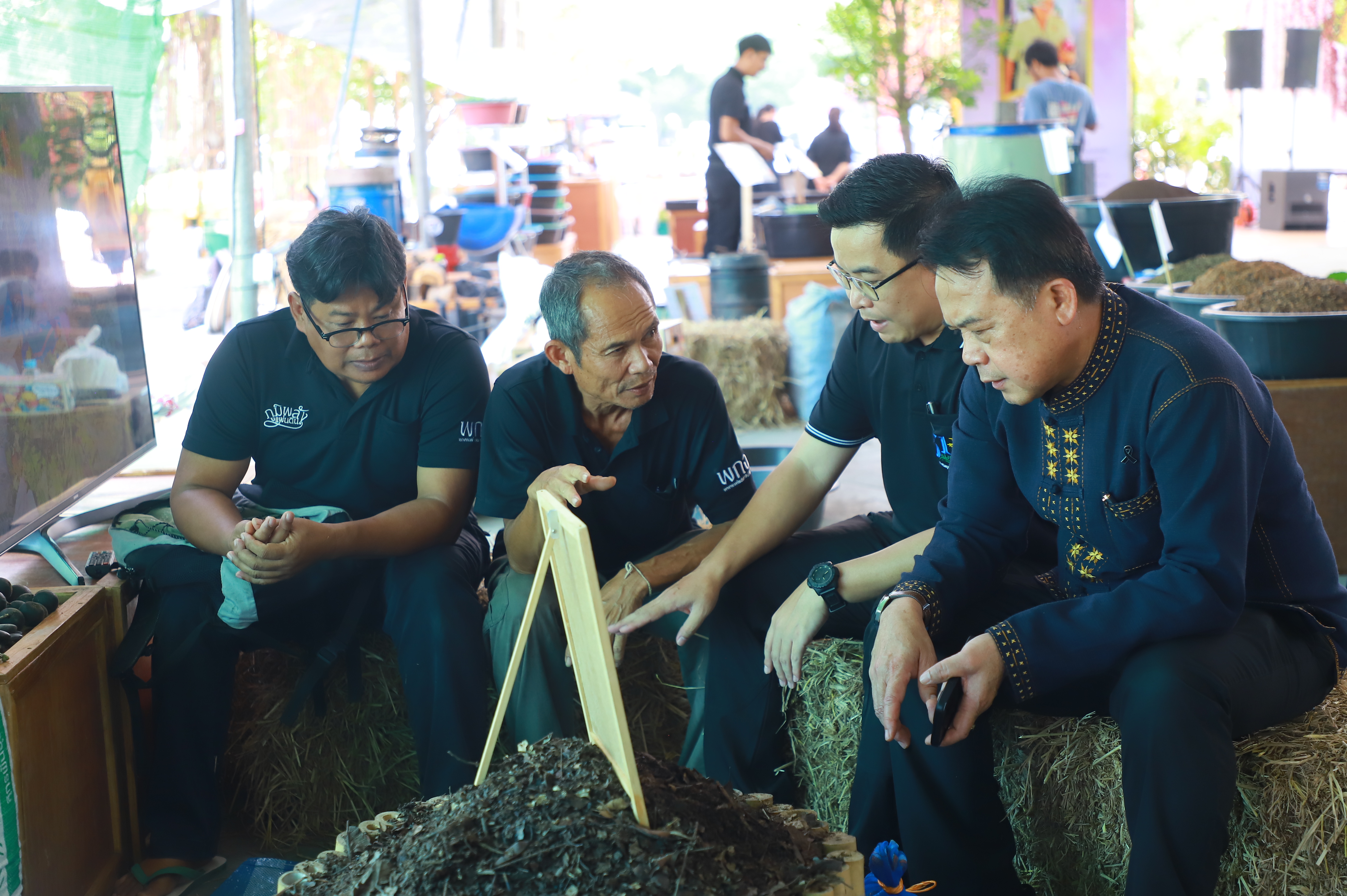 title - รองเลขาฯ ส.ป.ก. ร่วมงานมหกรรม “จากพันธุกรรม สู่ความยั่งยืน” รวมพลังอนุรักษ์ทรัพยากรไทย สร้างความมั่นคงทางอาหารอย่างยั่งยืน และการพึ่งพาตนเองในยามวิกฤต
